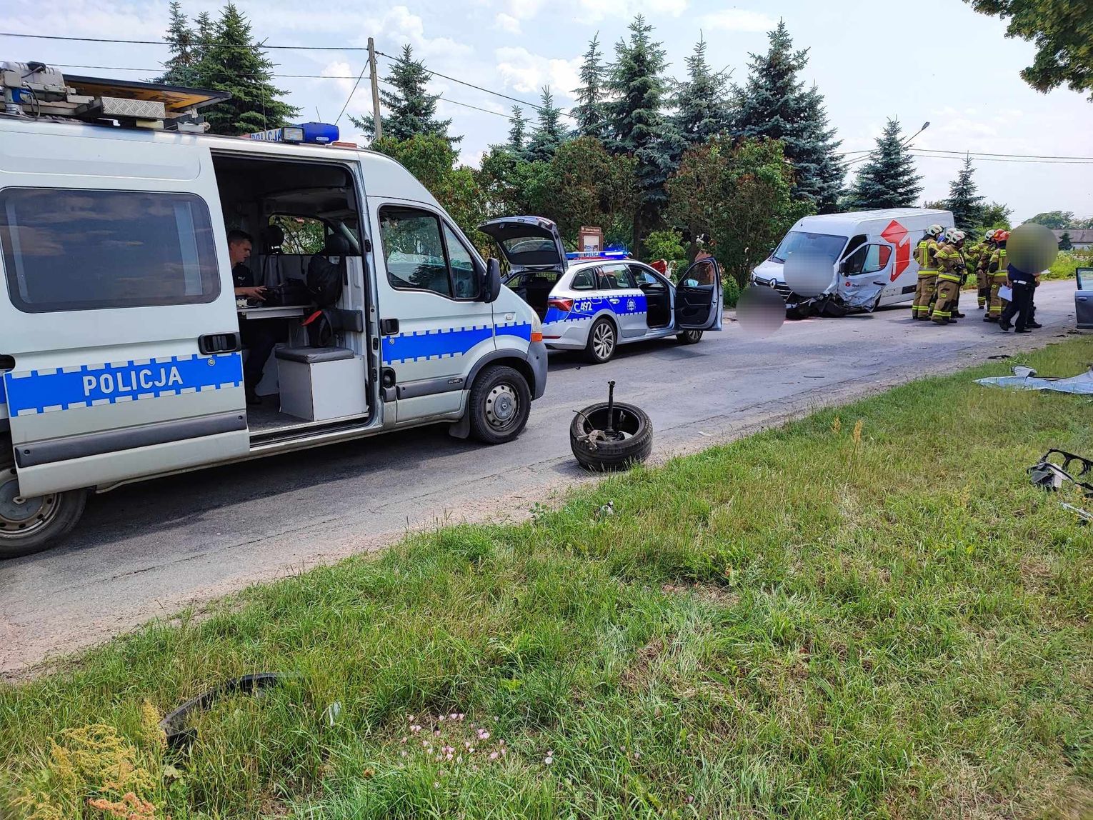 Trzy Osoby W Szpitalu W Tym Dziecko Droga Na Wieniec Zablokowana