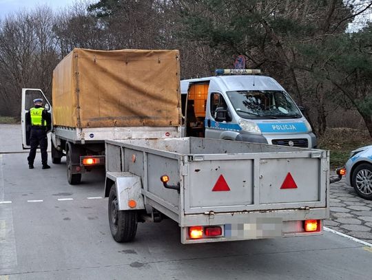 15 mandatów, 11 pouczeń. Akcja „TRUCK & BUS” we Włocławku