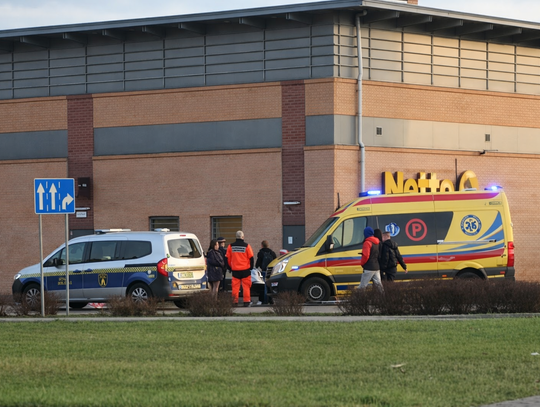 20-latek z 4 promilami terroryzował przechodniów przy Netto. Zakończył w kajdankach i w szpitalu 20-latek z 4 promilami terroryzował przechodniów przy Netto. Zakończył w kajdankach i w szpitalu