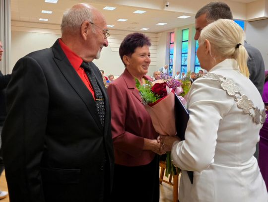 23 pary małżeńskie świętowały w ratuszu. Są pół i ponad pół wieku małżeństwem