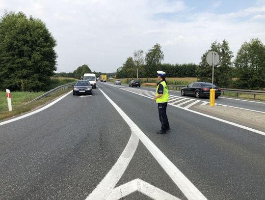 28-latek jechał z prędkością 122km/h w terenie zabudowanym. Stracił "prawko"