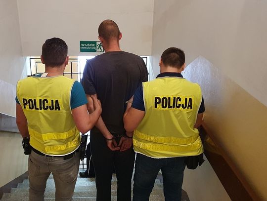 30-letni mieszkaniec Ciechocinka, który uciekał przed Policją ulicami miasta usłyszał zarzuty