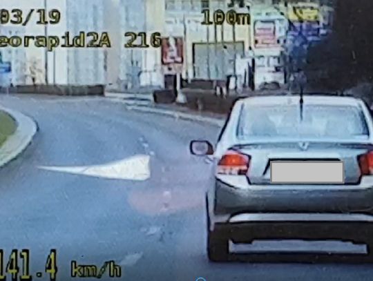 6 zatrzymanych praw jazdy za zbyt szybką jazdę, rekordzista przekroczył prędkość o 84 km/h
