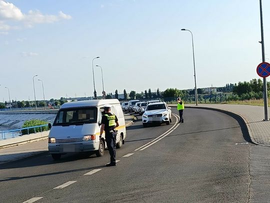 831 kontroli policyjnych w dwie godziny. Trzech kierowców stanie przed sądem