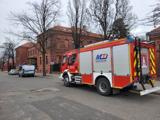 Alarm bombowy w Sądzie Rejonowym. Na miejscu służby