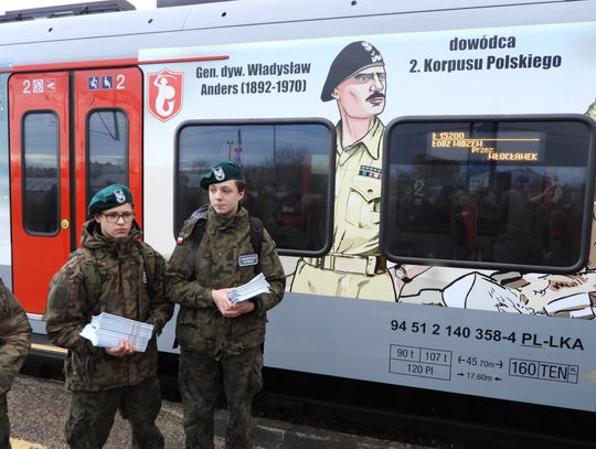 Anna Maria Anders przyjechała do Włocławka pociągiem "Anders". Dziś odbyło się uroczyste otwarcie wystawy poświęconej 2. Korpusowi Polskiemu