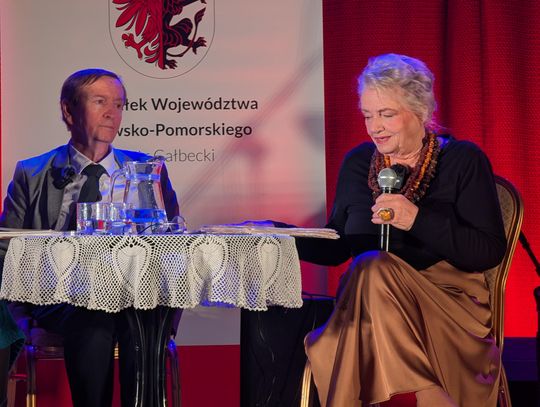 Anna Seniuk uświetniła promocję książki Dariusza Domańskiego o Janie Nowickim