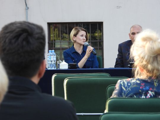  Arleta Bojke, Michał Potocki i Maciej Jastrzębski we Włocławku. Prezentowali książkę o sytuacji na Białorusi