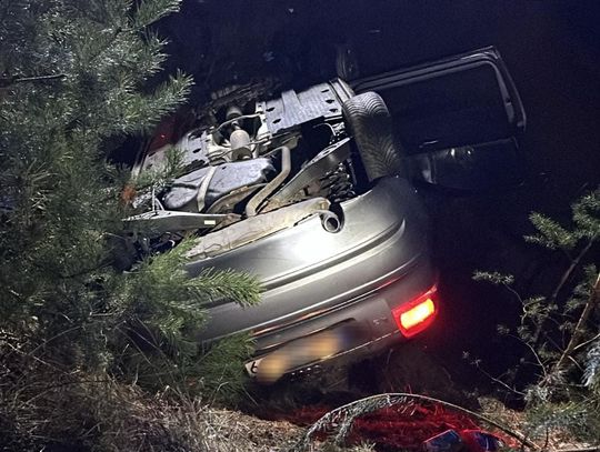 Audi dachowało w miejscowości Kaliska. Mężczyzna trafił do szpitala