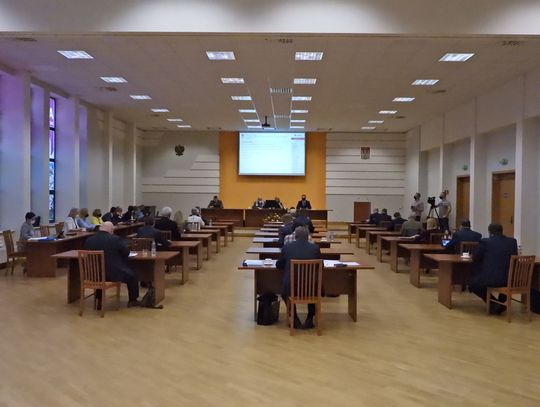 Batalion WOT po byłej szkole przy ul. Leśnej i droższa o 3 mln przebudowa przystani. To główne tematy Sesji Rady Miasta