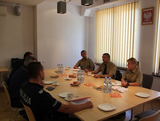 Będą wspólne patrole leśników i policjantów,aby zapobiegać kłusownictwu, zaśmiecaniu lasów oraz pożarom 