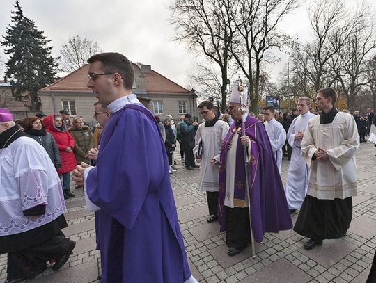 Biskup Włocławski udzielił dyspensy od obowiązku uczestnictwa w niedzielnej i świątecznej Eucharystii