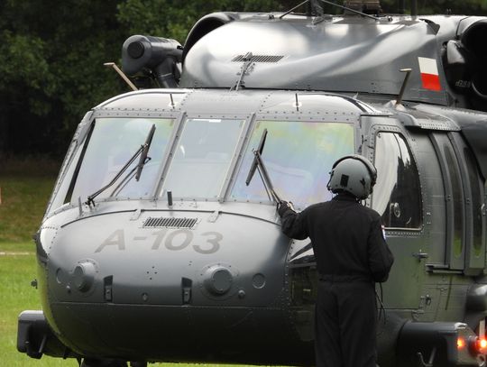 Black Hawk na stadionie Przylesie. Chodzi o transport serca do przeszczepu
