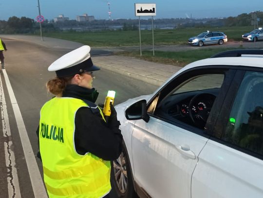 Blisko 2000 kontroli o poranku. Nietrzeźwy kierowca, stracił prawo jazdy