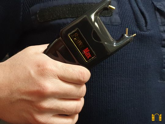 Blisko 90 000 zł będzie kosztować 6 kamer nasobnych i 2 tasery dla Straży Miejskiej