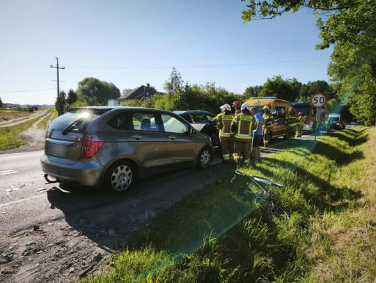 Kia zderzyła się z Hondą w Bogucinie. Przyczyną brak zachowania bezpieczniej odległości