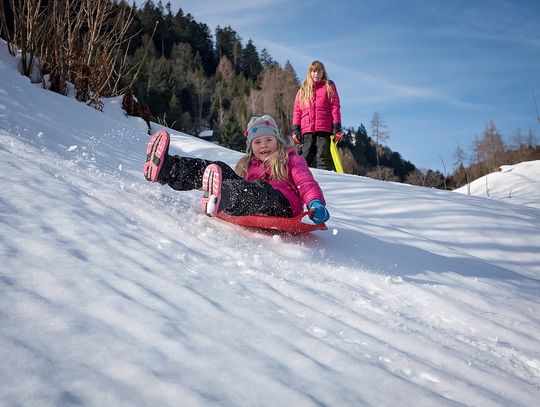 Buty zimowe też mogą wspierać rozwój małych stóp! Które wybrać?
