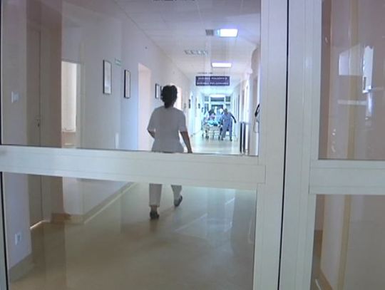Chaos ws. "obowiązkowej" ankiety koronawirusa - włocławski szpital swoje, ministerstwo swoje... 