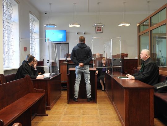 Chciał, żeby policjanci go zastrzelili. Dziś odbyła się kolejna rozprawa zamachowca z Brześcia Kujawskiego 