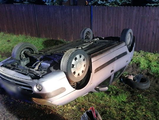 Citroën dachował w Bogucinie. Ruch był utrudniony