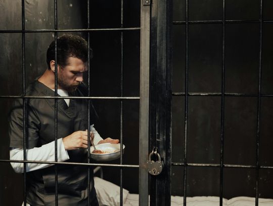 Codziennie do pracy poza mury więzienia wychodzi 70 osadzonych