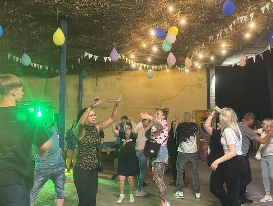 Potańcówka nad Jeziorem Czarnym. Letnia zabawa wróciła w sobotni wieczór