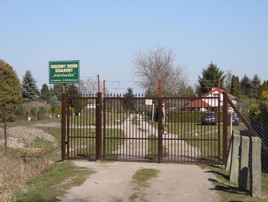 "Czy możemy w czasie epidemii jeździć na działki?" Zapytaliśmy dla Was gdzie się dało...