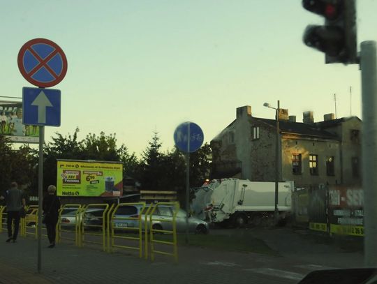 Czy we Włocławku pojawiła się nowa firma odbierająca śmieci? Włocławianka pyta o białą śmieciarkę