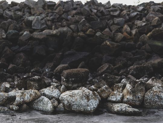 Czym kierować się podczas wyboru węgla? Kupuj wyłącznie wartościowy materiał opałowy