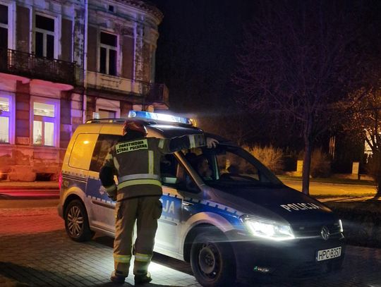 44-letni desperat na moście chciał skoczyć do Wisły. Trafił pod opiekę służb