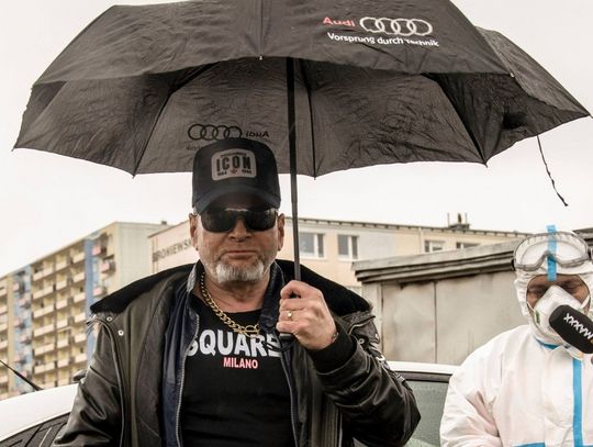 Detektyw Rutkowski jutro ponownie pojawi się we Włocławku. Są pierwsze ustalenia w sprawie podpalenia punktu poboru wymazów Trans Medica