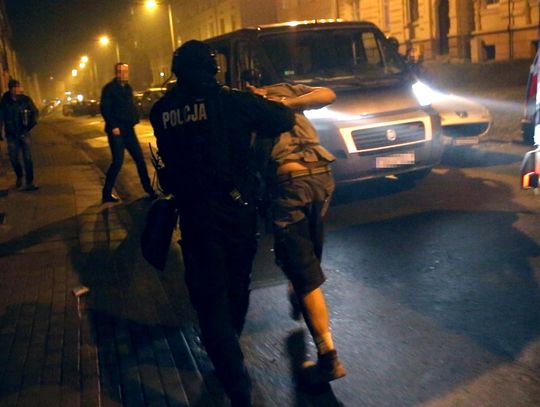 Dramat w centrum Włocławka. 31-latek znęcał się nad rodziną. Pobił 2-latka. Nadal trzeźwieje na komendzie