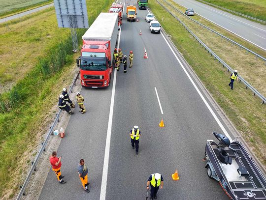 Dramatyczny skok z wiaduktu na autostradzie A1 w Pikutkowie