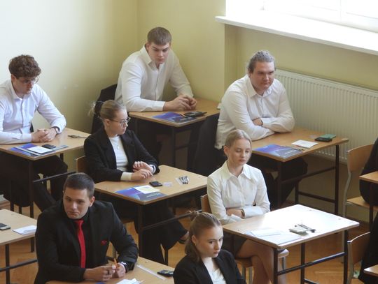 Drugi dzień matur 2025. Dziś matematyka. Odwiedziliśmy III LO im. Marii Konopnickiej
