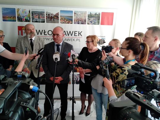 Dyrektorzy szkół dostali fundusze za 19 dni strajku dla nauczycieli. W jaki sposób je przekażą - to ich decyzje
