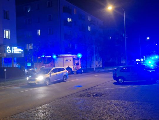 W mieszkaniu zamknięte było dziecko. Z pomocą przyszli strażacy