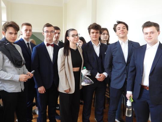 Dziś na maturze języki obce. Absolwenci LZK pełni optymizmu