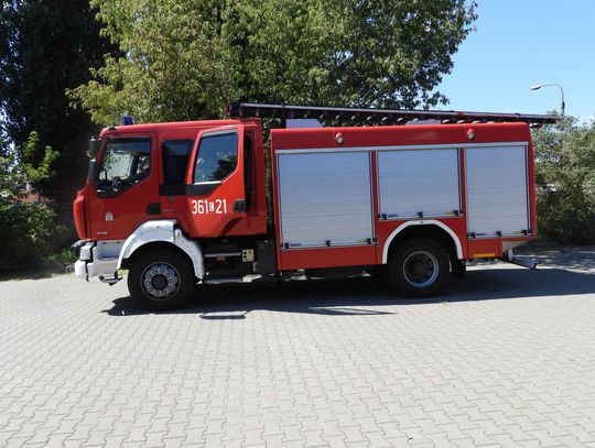 Ewakuacja 80 osób, pięć jednostek Straży Pożarnej pod Tesco