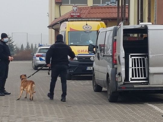 Ewakuacja Przedszkola w Kowalu. W budynku miała znajdować się bomba