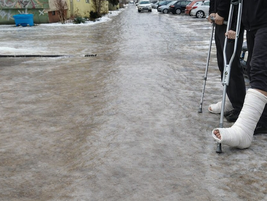 Gołoledź dała się we znaki. 154 urazy jednego dnia na SOR we Włocławku