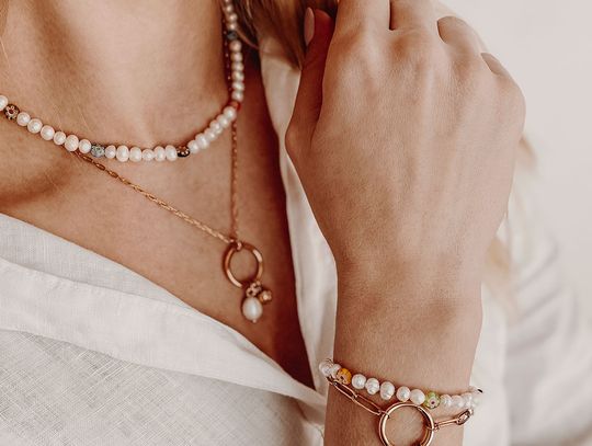 Grube bransolety niezbędnym dodatkiem w nadchodzącym sezonie