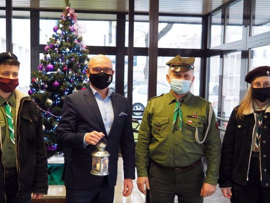 Harcerze przekazali Betlejemskie Światło Pokoju prezydentowi