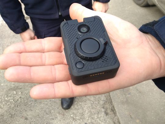 I już nic się nie ukryje! Policjanci wyposażeni w kamerki na mundurach!