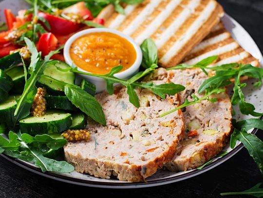 Jakie zalety niesie ze sobą catering dietetyczny? Poznaj najważniejsze plusy, jakie uzyskasz.