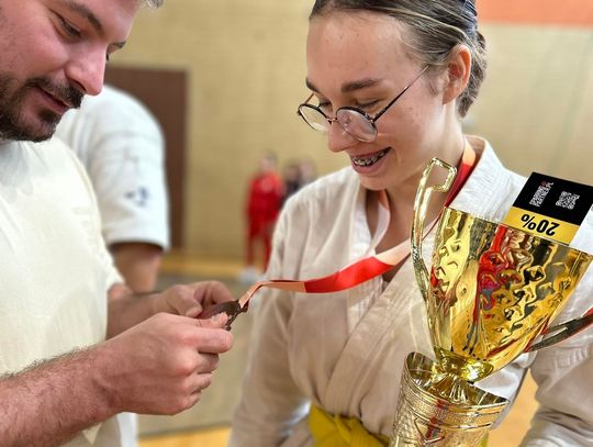 "Jako klub jesteśmy mega dumni" - życiowy sukces zawodniczki karate Zuzanny Jędrzejewskiej