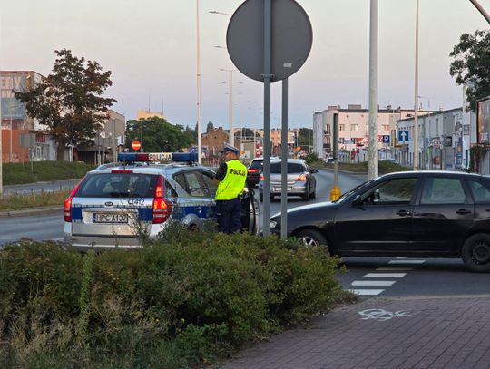 Jechał środkiem ulicy Okrzei. Miał ponad 2 promile alkoholu w organizmie