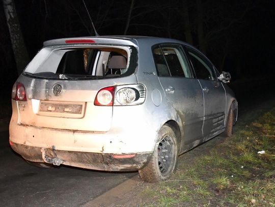 Jedno auto, jedna kolizja, dwóch nietrzeźwych kierowców