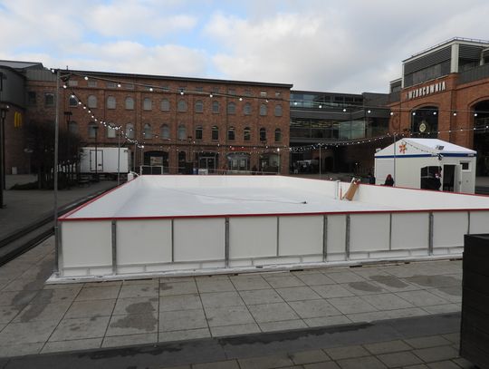 Jutro otwarcie bezpłatnego lodowiska na Placu Grodzkim 
