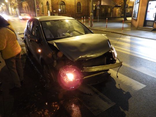 Kierowca BMW podkreślał:"Tym razem to nie wina BMW!". Kolizja na skrzyżowaniu ul. Stodólnej i Związków Zawodowych