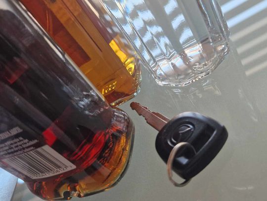 Kierowca miał ponad 2 promile alkoholu. Dalszą jazdę udaremnił świadek